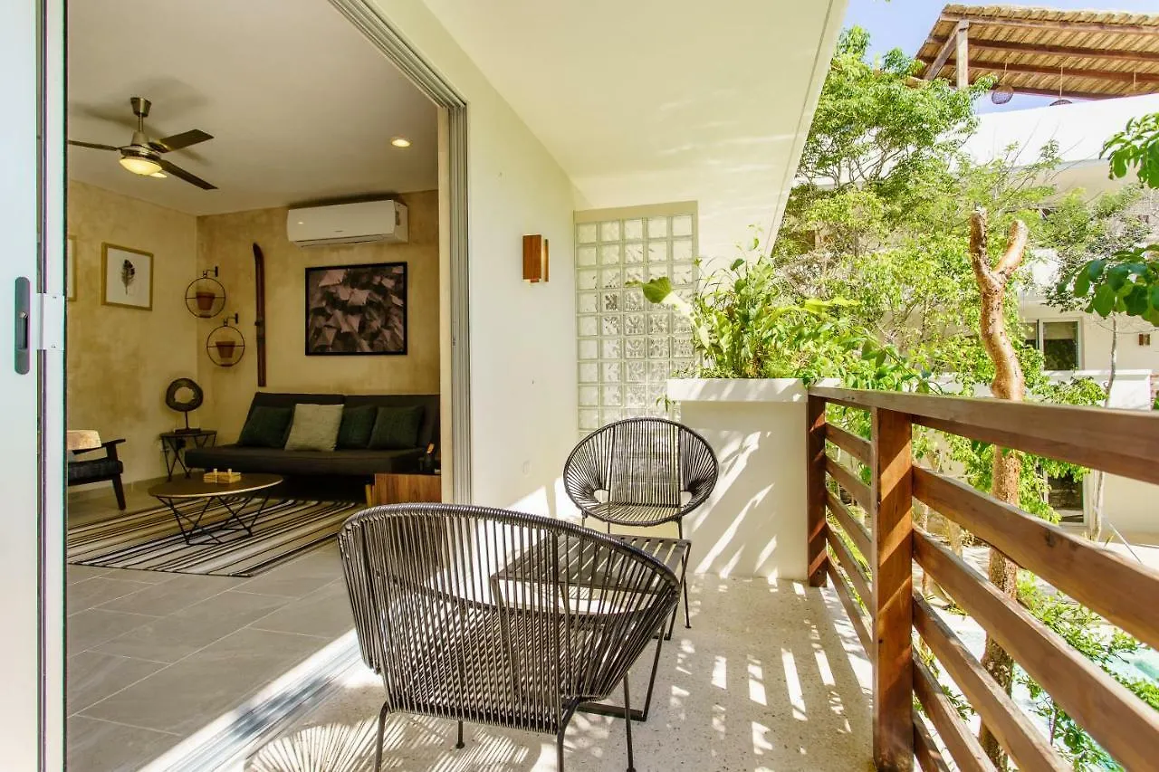 Charming Nature-Inspired Condos With Sultry Surroundings By Stella Rentals Tulum Appartement