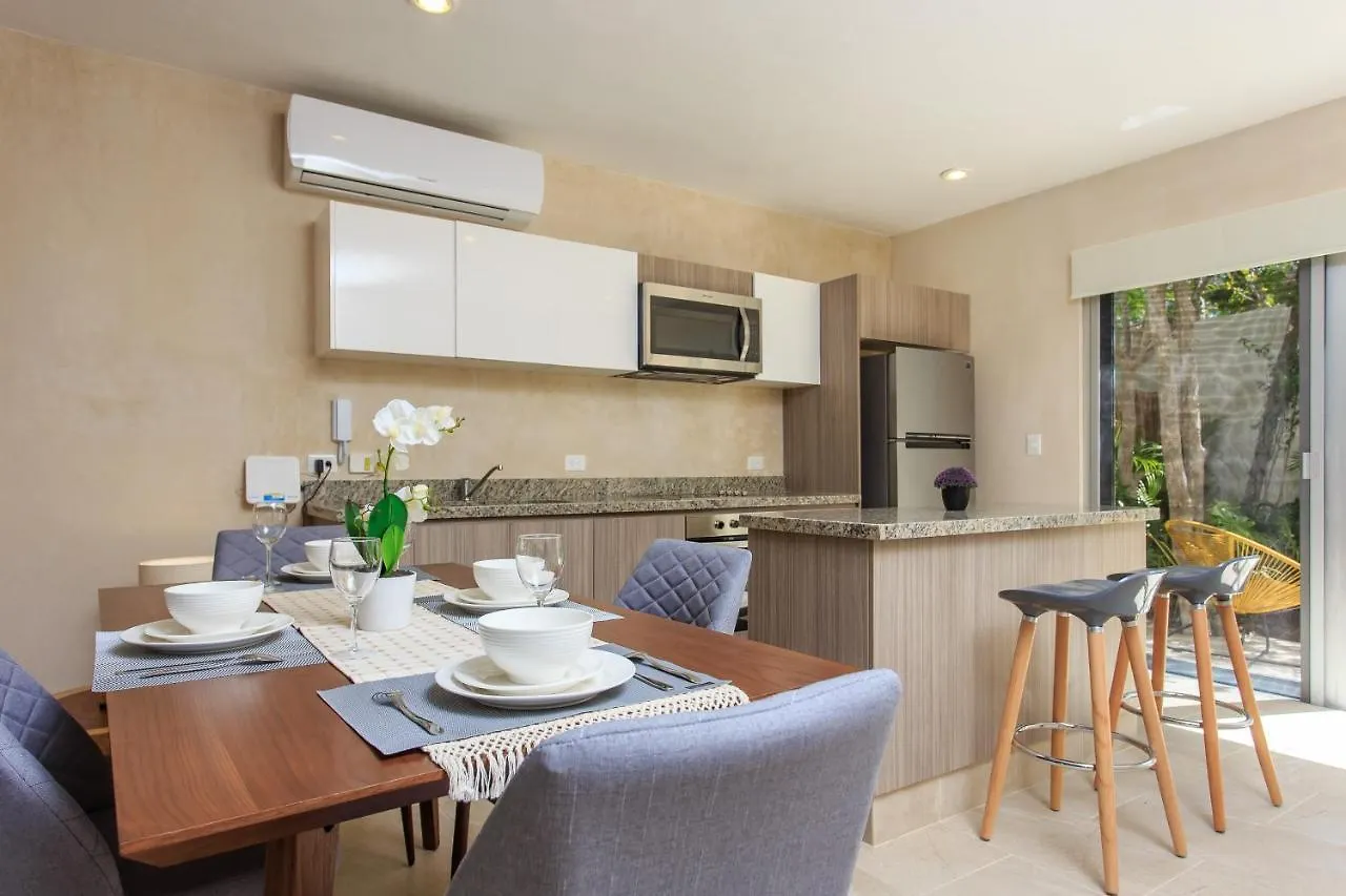 아파트 Charming Nature-Inspired Condos With Sultry Surroundings By Stella Rentals 툴룸